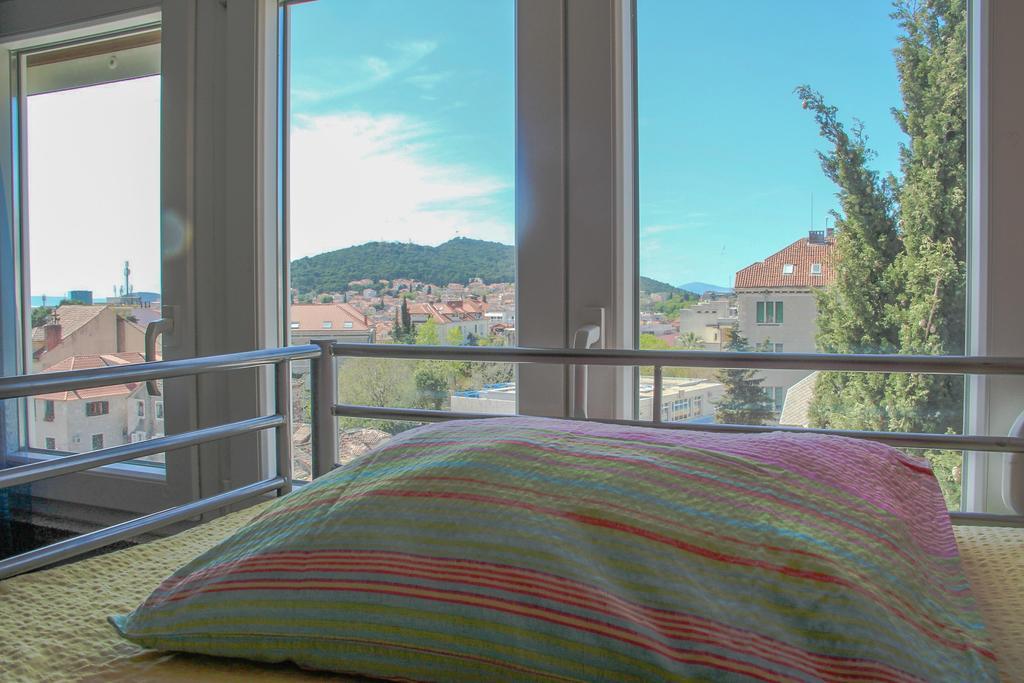 Backpackers Fairytale Hostel Спліт Екстер'єр фото